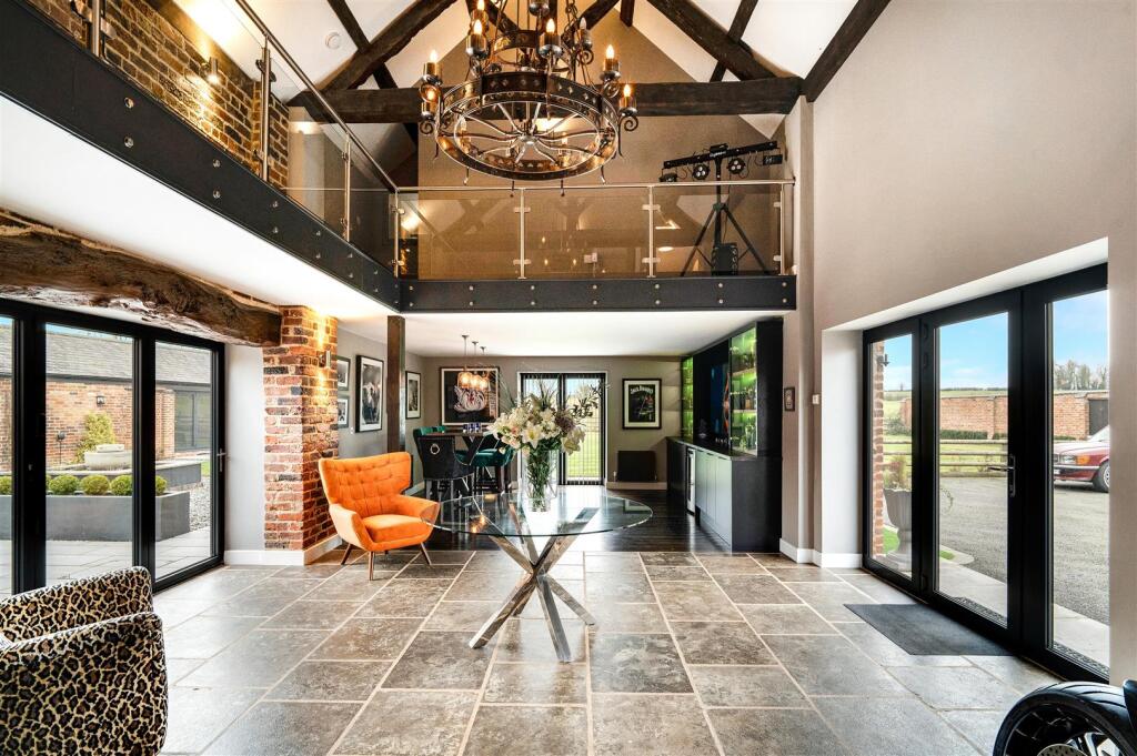 GRAND RECEPTION HALL