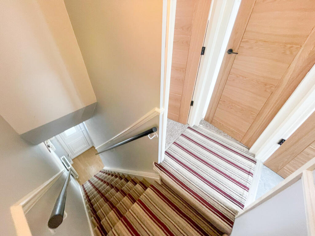 N.jpg