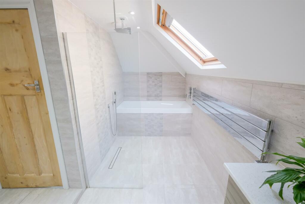 House Bathroom/Wet Room