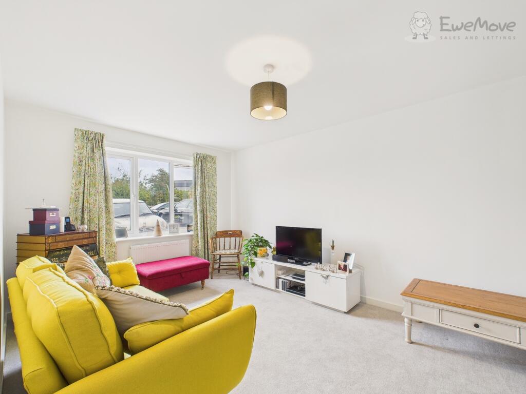 CAM03640G0-PR0059-STILL024