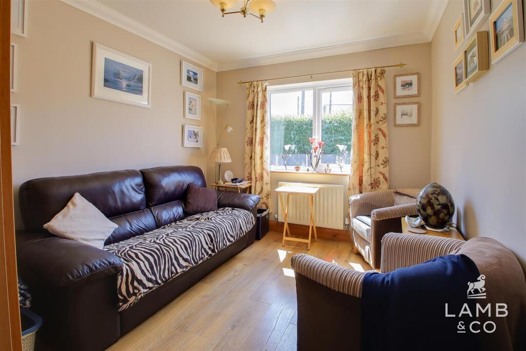 SITTING ROOM