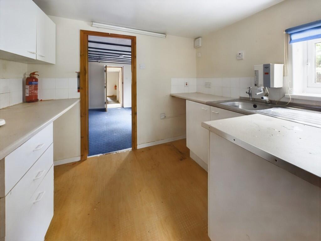 CAM03974G0-PR0101...