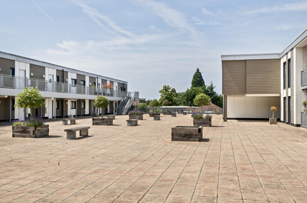 1311449-7-6851684...