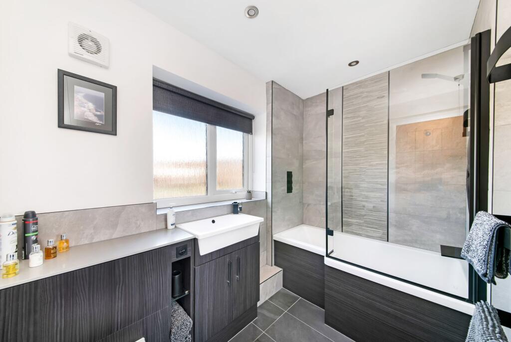HOUSE BATHROOM