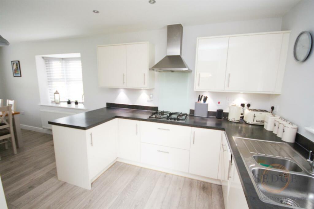 18 derwent way -18.jpg
