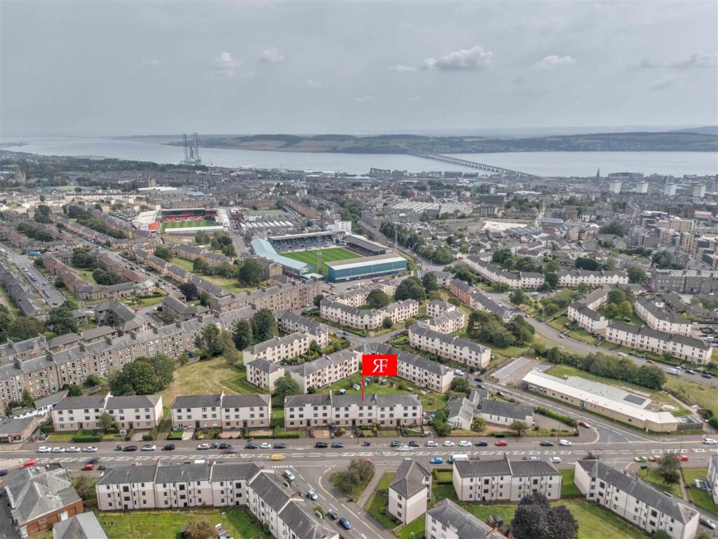 GR 17 Caird Avenue Dundee-15.JPG