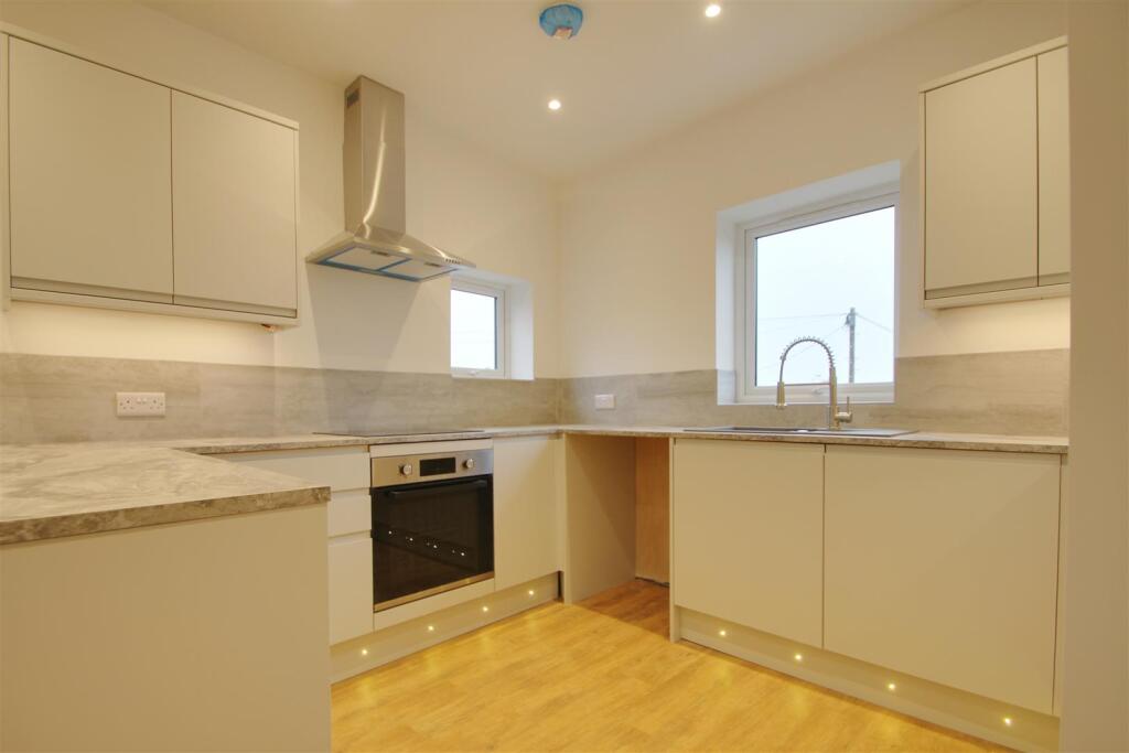 Open Plan Lounge Kitchen