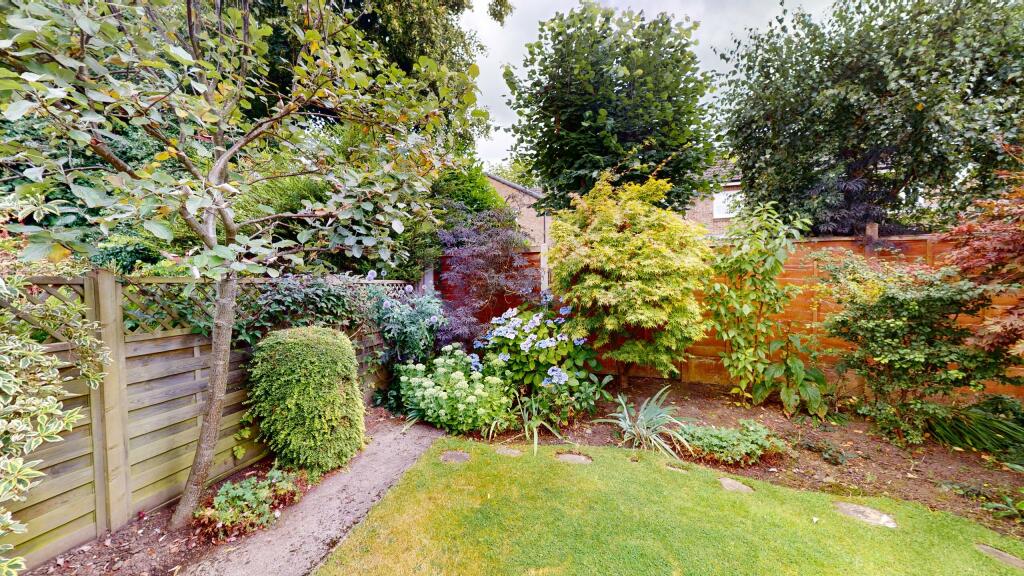 12-St-Helens-Gardens-08072024_164532