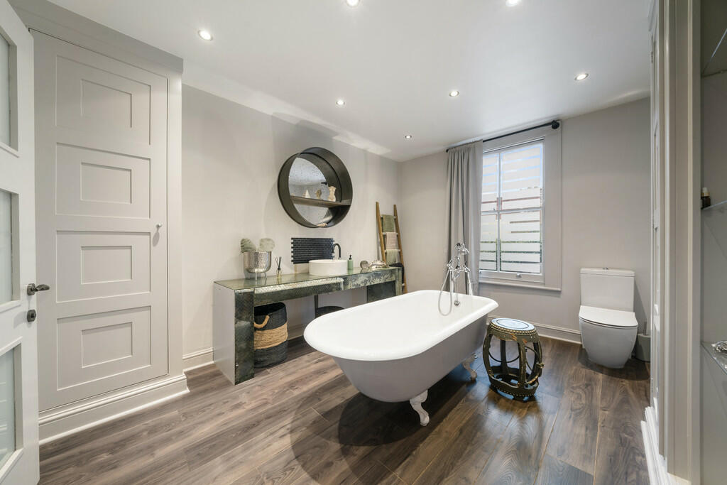 Grove Road-No Wat...