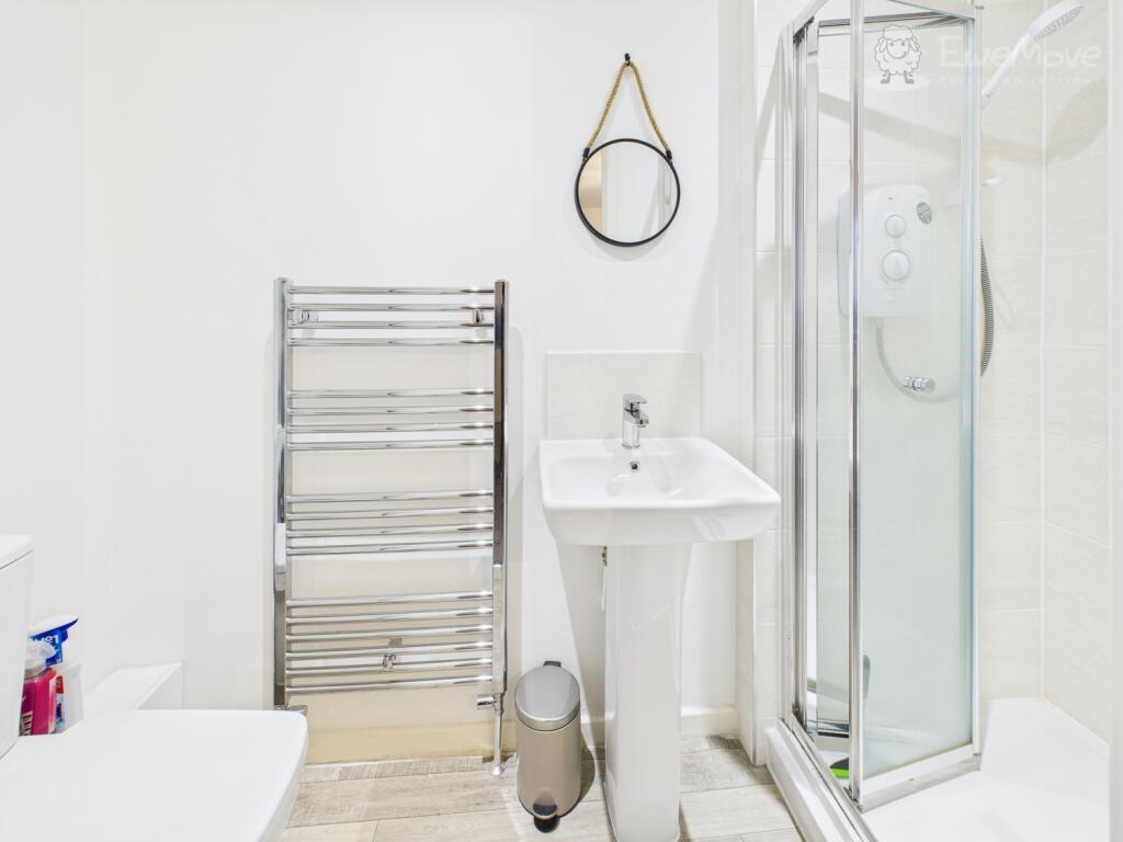 CAM03624G0-PR0183-STILL013