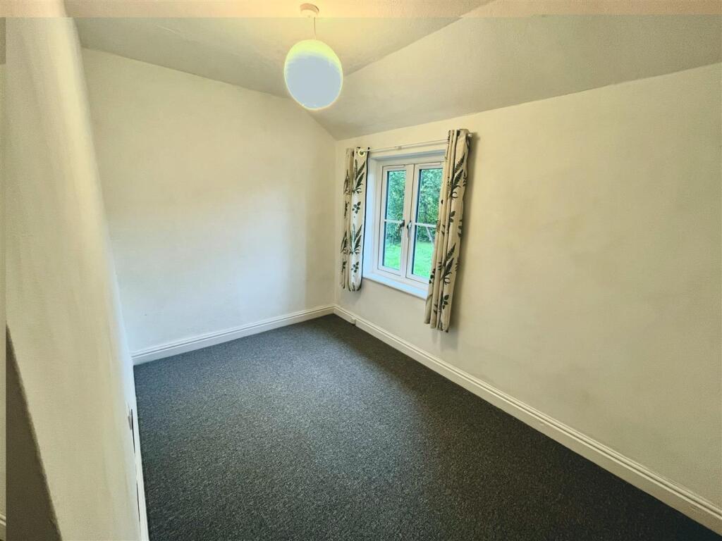 Bedroom 3.jpg