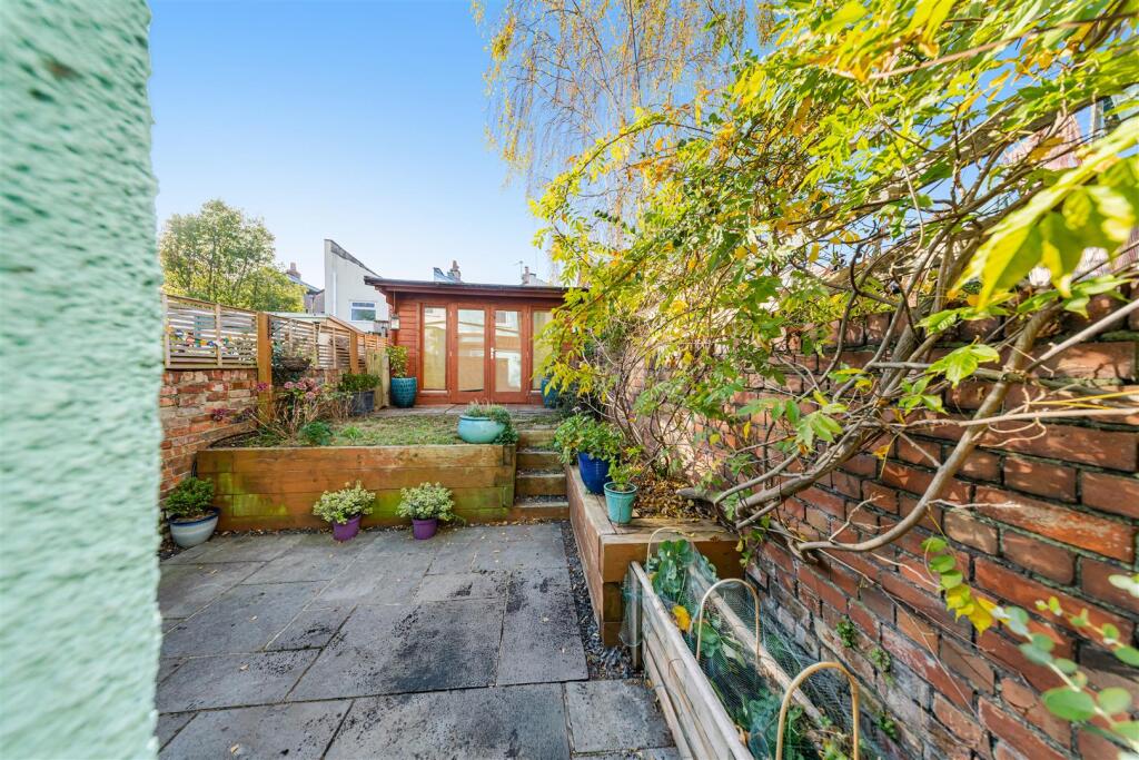 23 Greville Street111-Edit.jpg