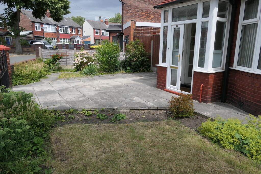 bedford40frontgar...