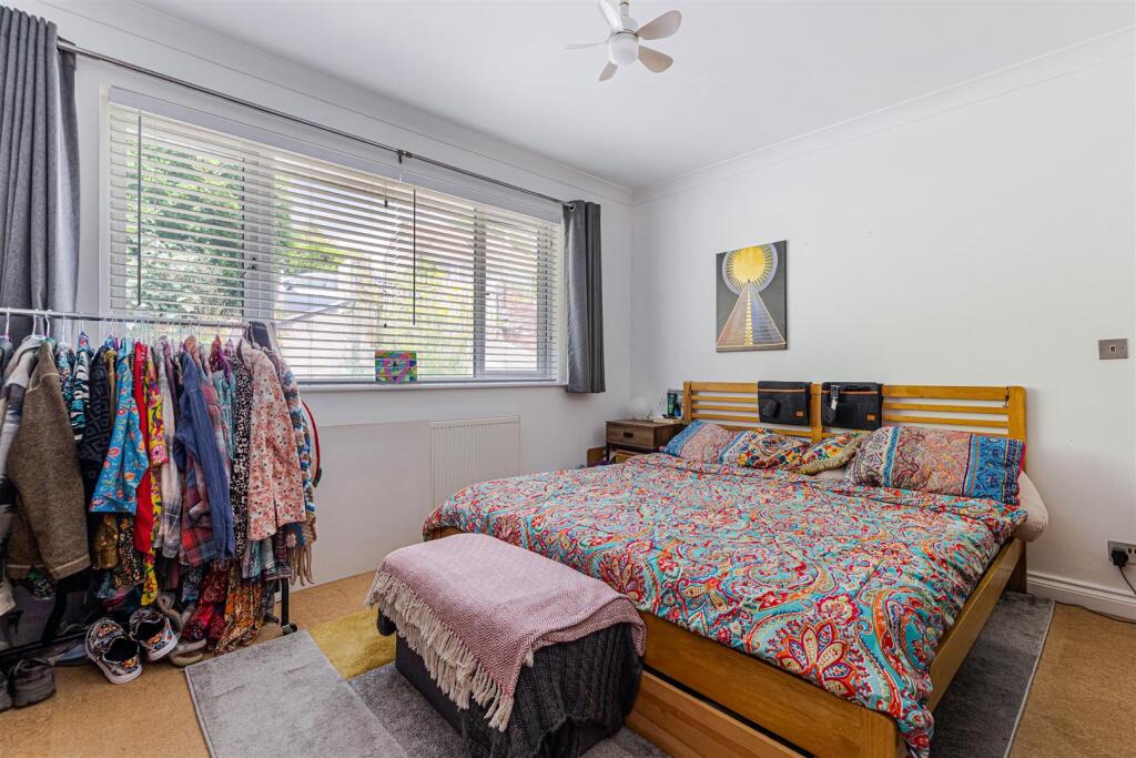 A15 - Mead Way Lower Penns Road - 250723.jpg