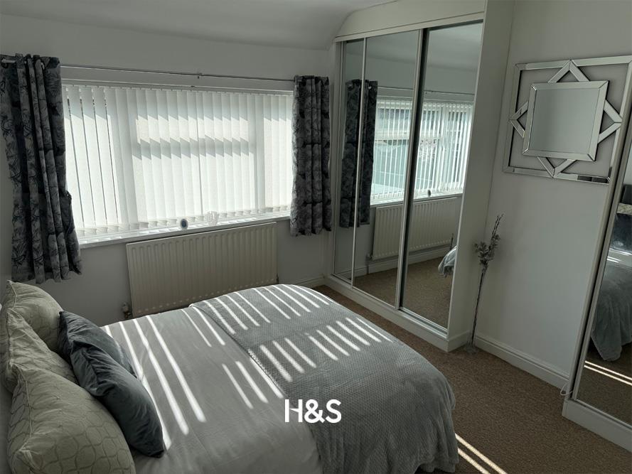 second bedroom 3.jpg