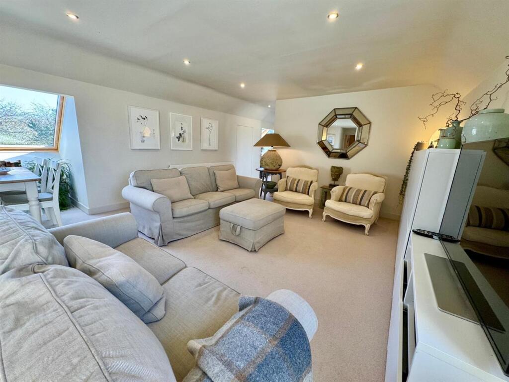 PHOTO-2025-04-22-22-46-01 (3).jpg