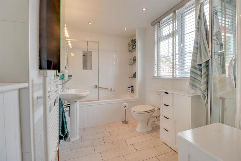 WESTHILL INSIDE-12.jpg