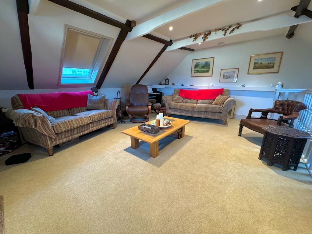 Bedroom/ Studio - House