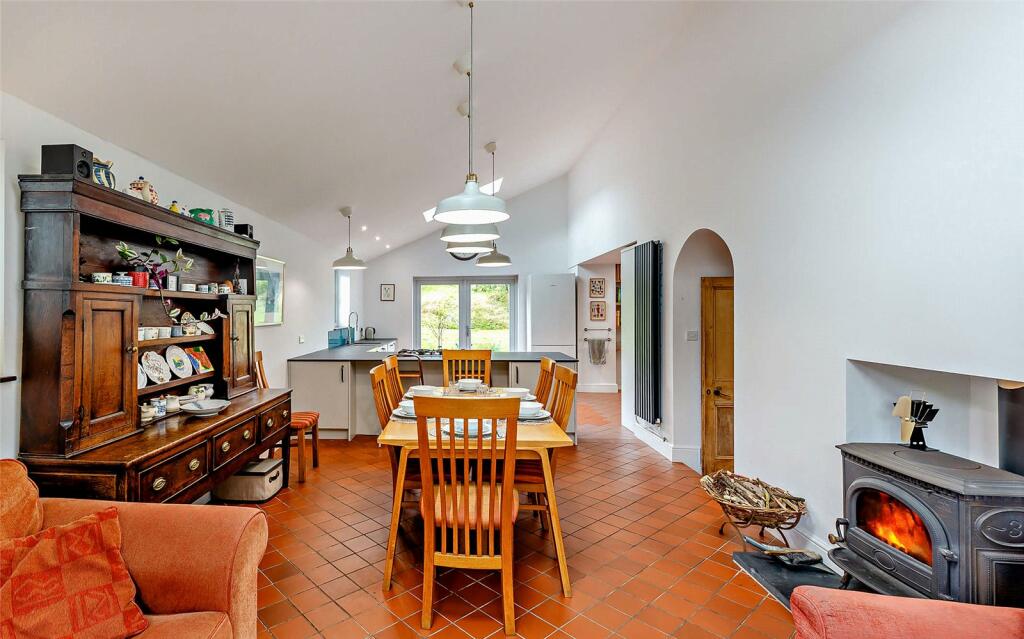 Living Dining Area