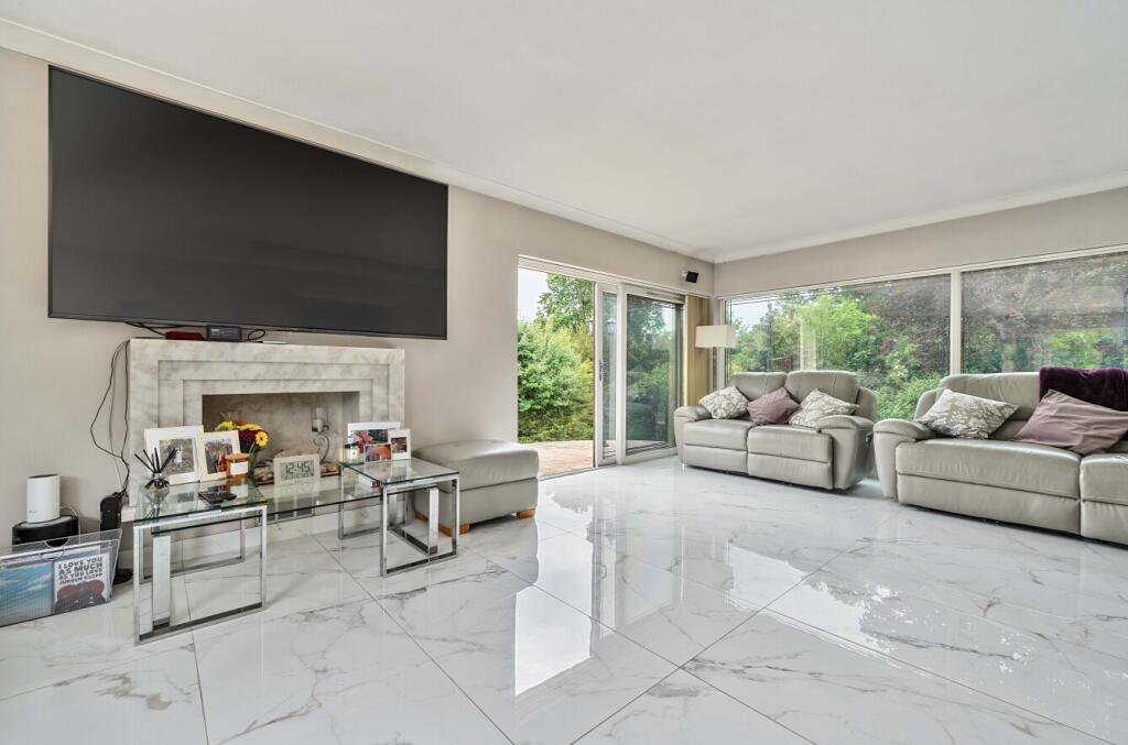 1296871-5-682dc8c...