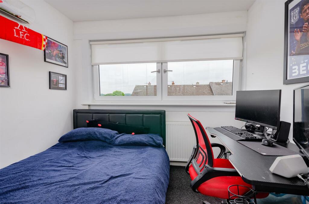 48 brackens Road Dundee-8.jpg