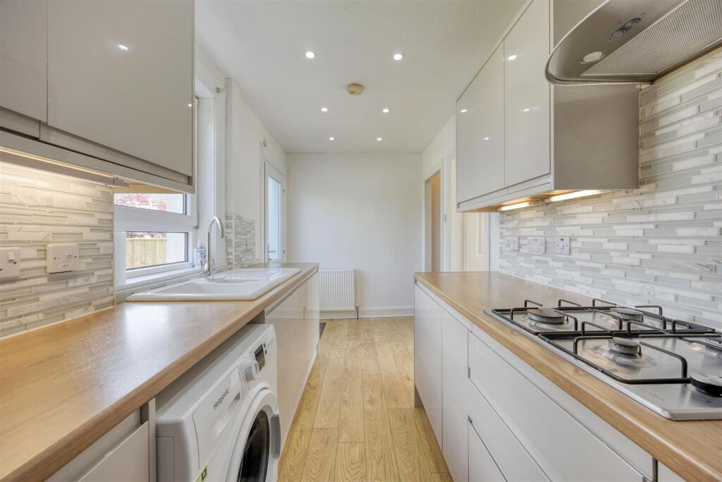6_MARGUERITE_AVE_LENZIE_008.JPEG