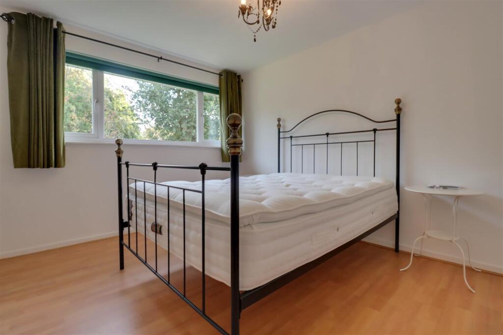 66 BEAUCHAMPS DRIVE INSIDE-10.jpg