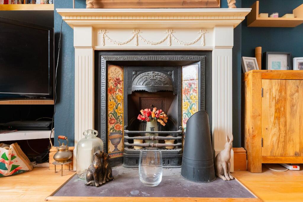 2S0HTN - Living Room A.jpg