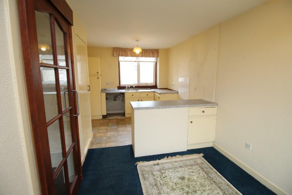 Kitchen &amp; Dining are