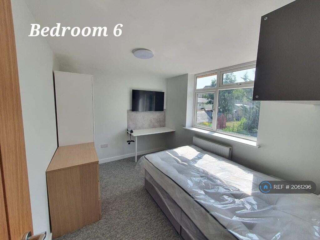 Bedroom 6