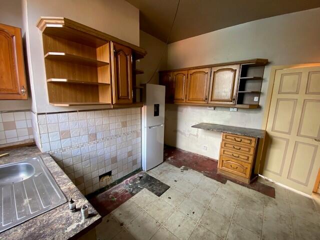 Kitchen 2 T202504011502.jpg