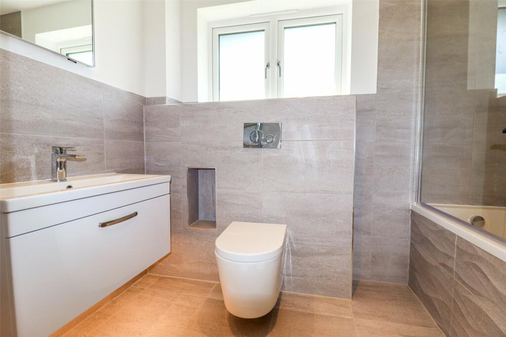 Main Bathroom