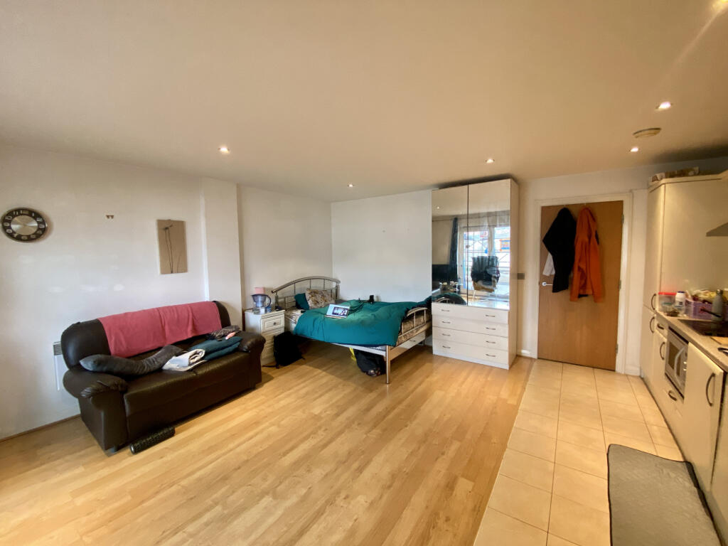 XQ7, Taylorson St, South, Salford, M5