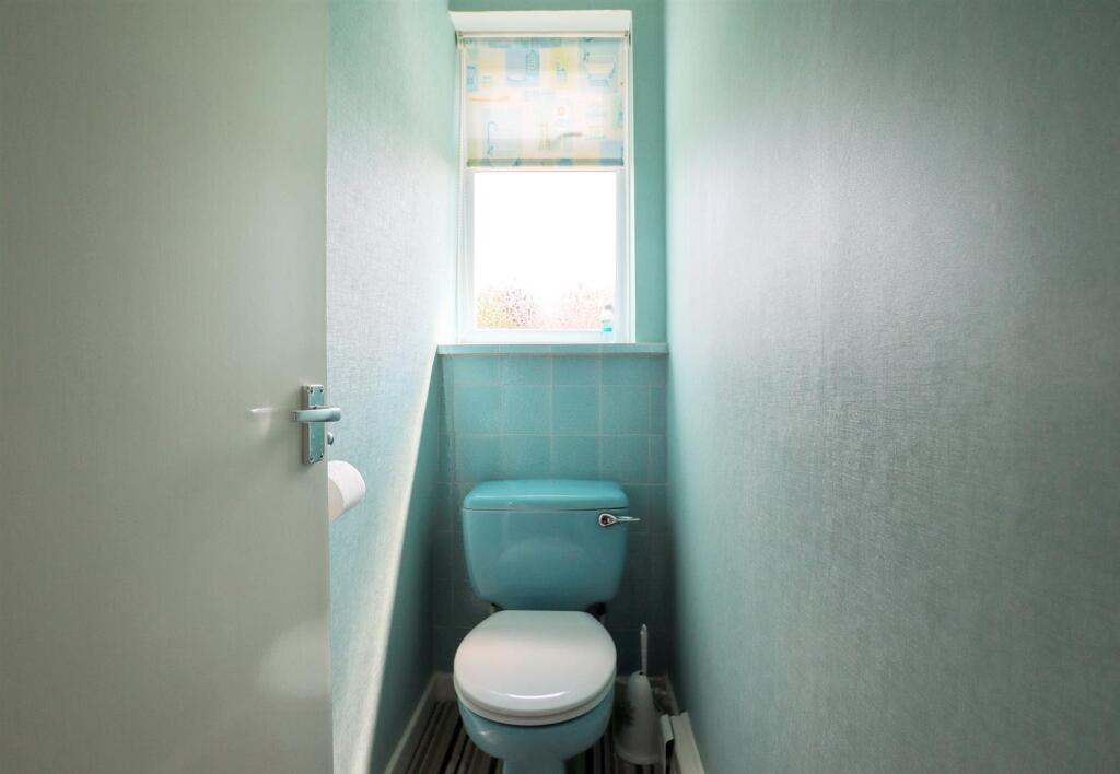 Upstairs toilet.jpg