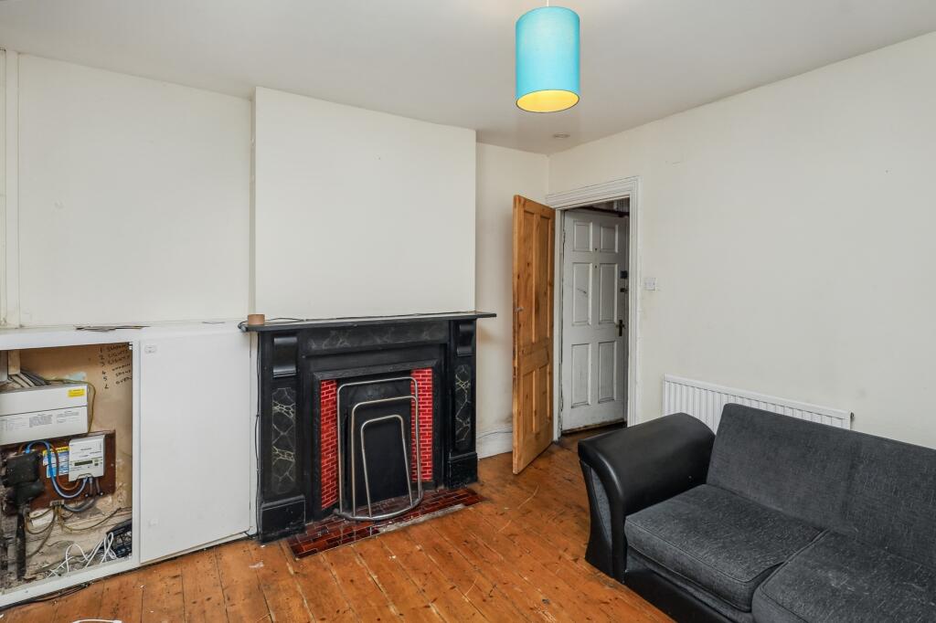 167 Lawn Lane, Hemel Hempstead, Hertfordshire, HP3 9JF