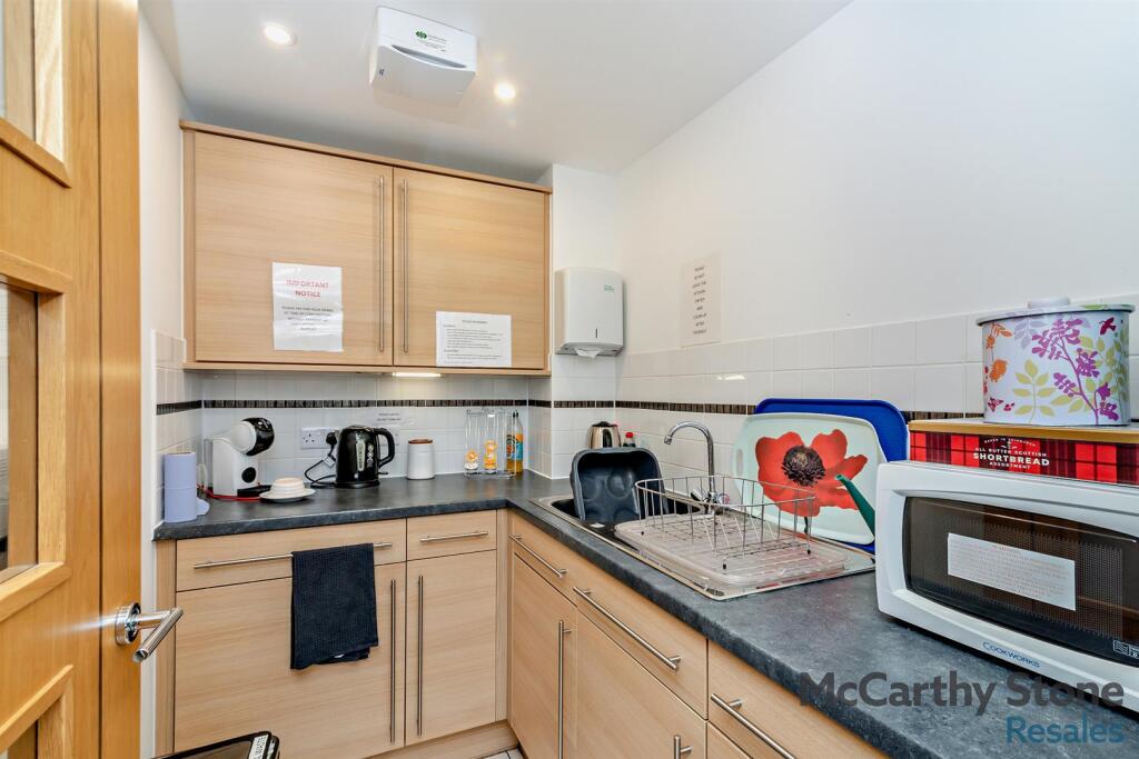 8670505-interior16-800.jpg
