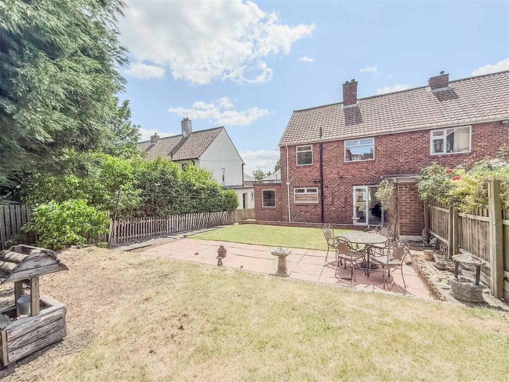 EXTERNAL AND DRIVEWAY