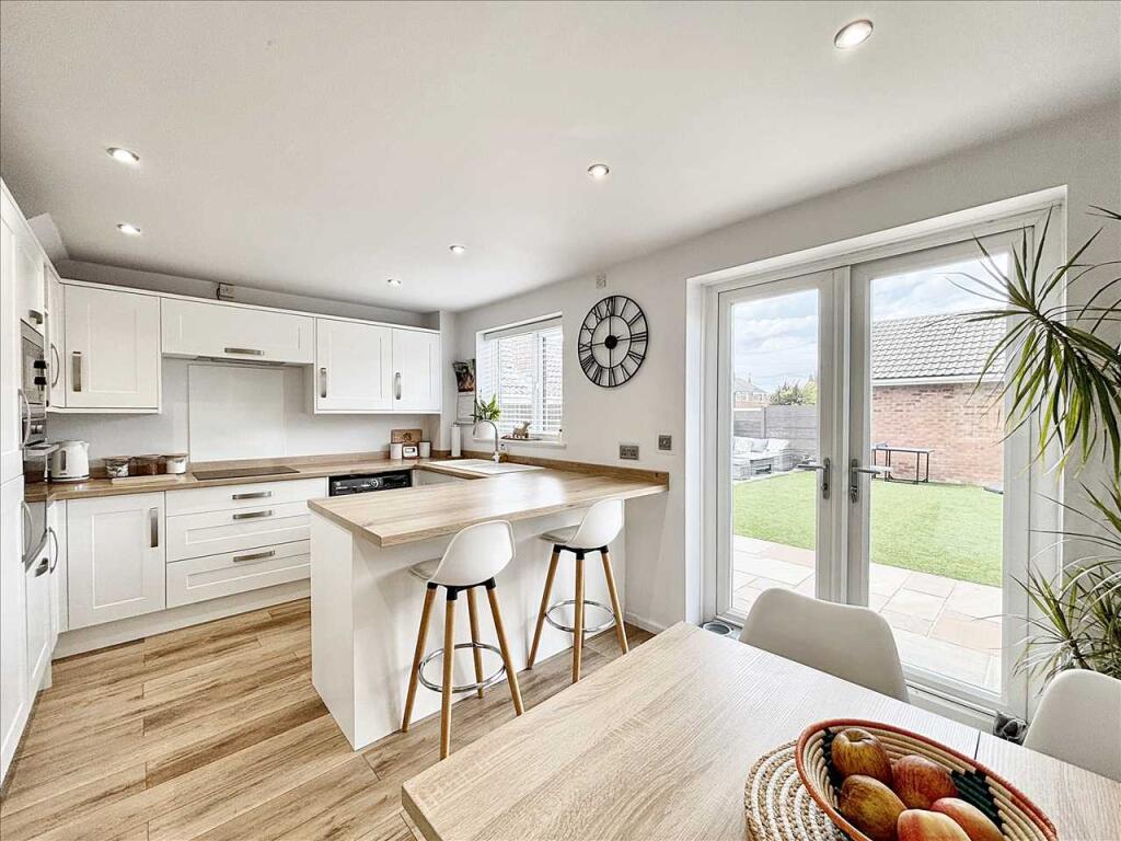 Dining kitchen