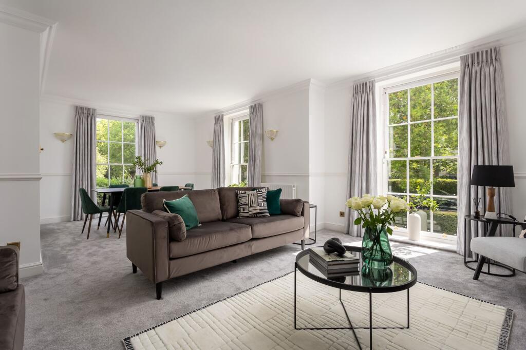 Sitting / Dining Room