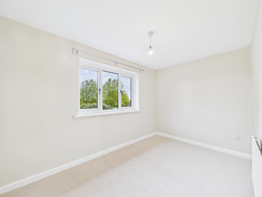 CAM02023G0-PR0178-STILL037