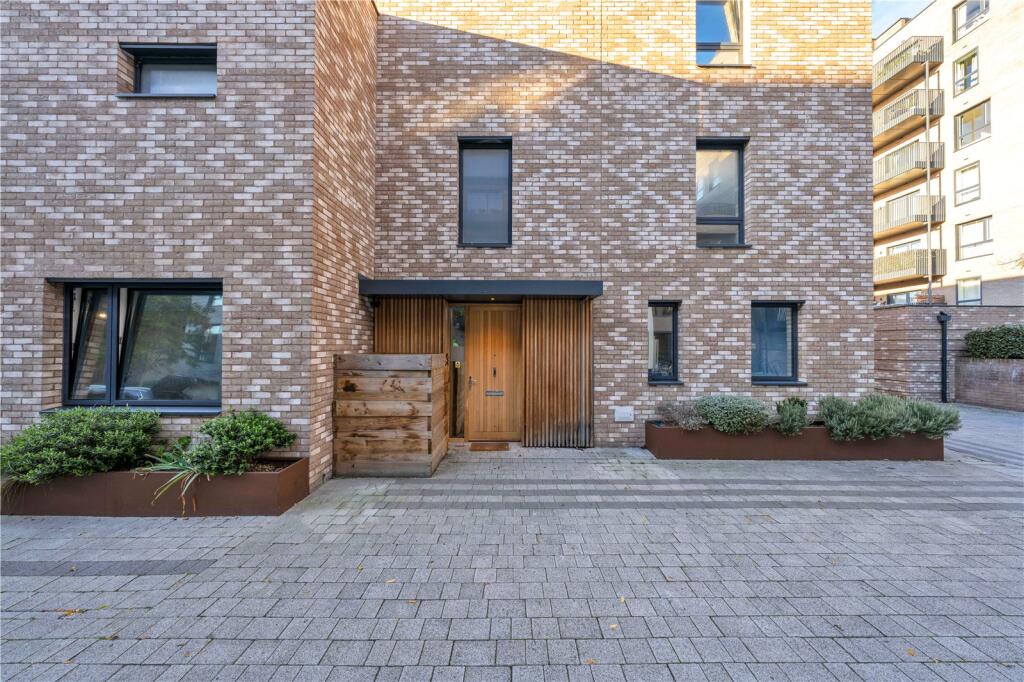 Oriental Square, Colindale, London, NW9