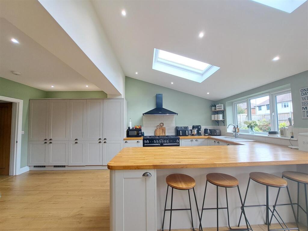 Open Plan Kitchen/Diner/Family Room