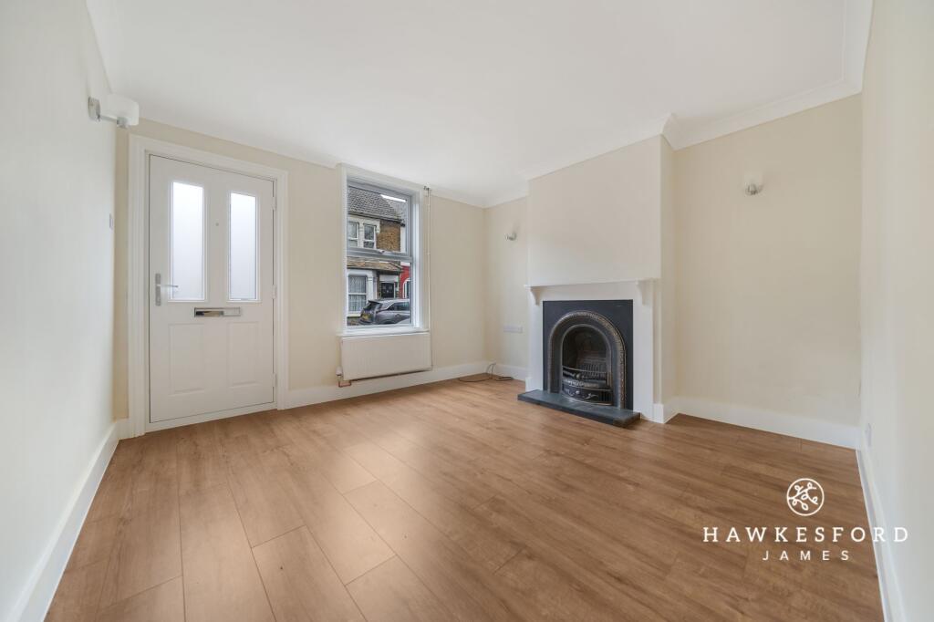 High Street, Sittingbourne - Lounge