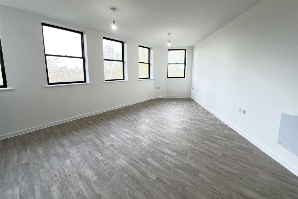 Living Room.JPG