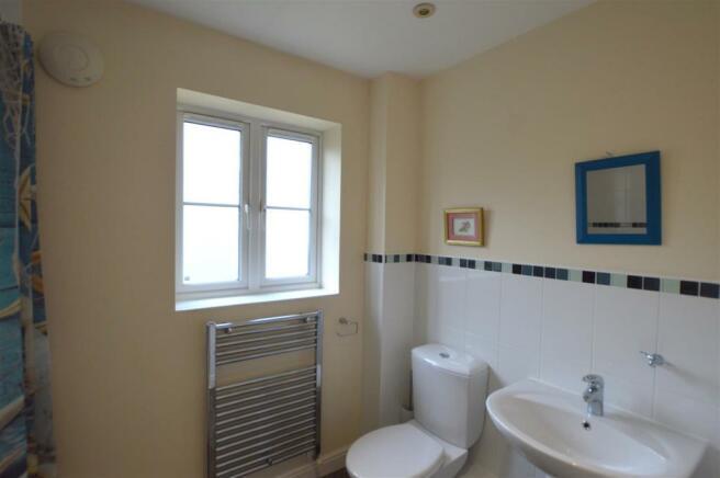 46 M Bathroom.jpeg