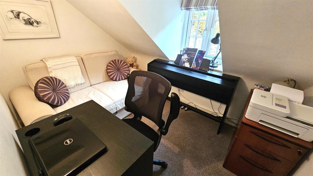 Bedroom 3.jpg