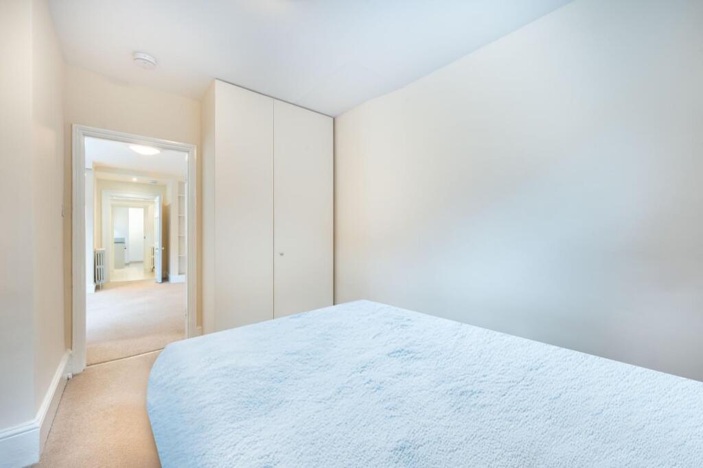 BEDROOM 1 a.jpg