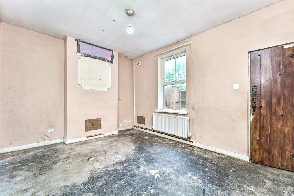 24 Hillary Street, Walsall, West Midlands, WS2 9BP