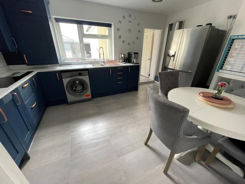 2- Kitchen