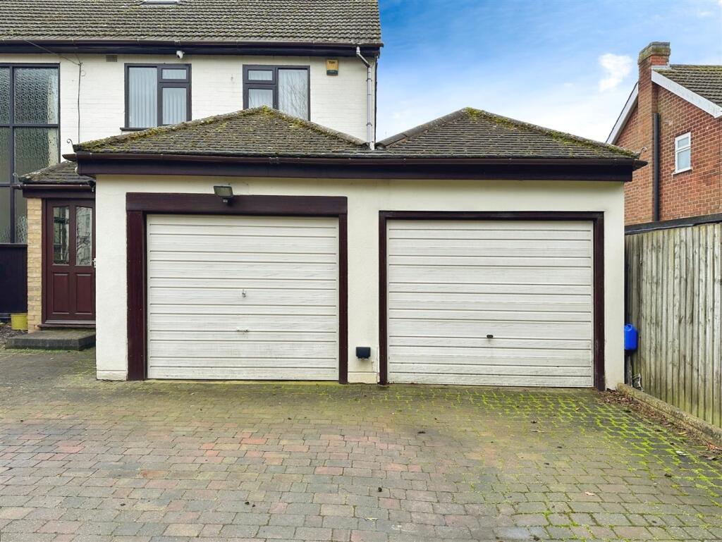 83113218-image_picker_C6451478-D451-44C9-BAE4-288A